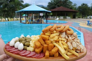 Piscina do Restaurante Romagna estará aberta nos meses de fevereiro e março