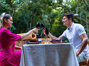 Charme, romance e jantar personalizado fazem parte do Dia dos Namorados da Pousada Sítio Raízes