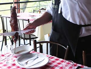 Restaurante Ghellere tem o churrasco como um dos diferenciais do cardápio